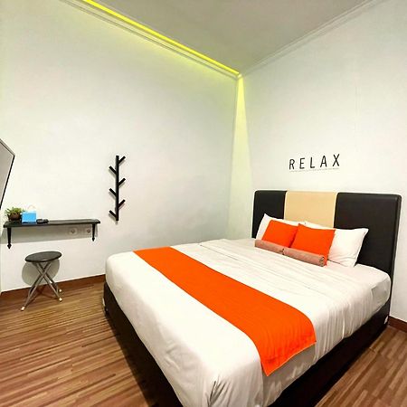 Room Ijen Hostel Banyuwangi  Exterior photo