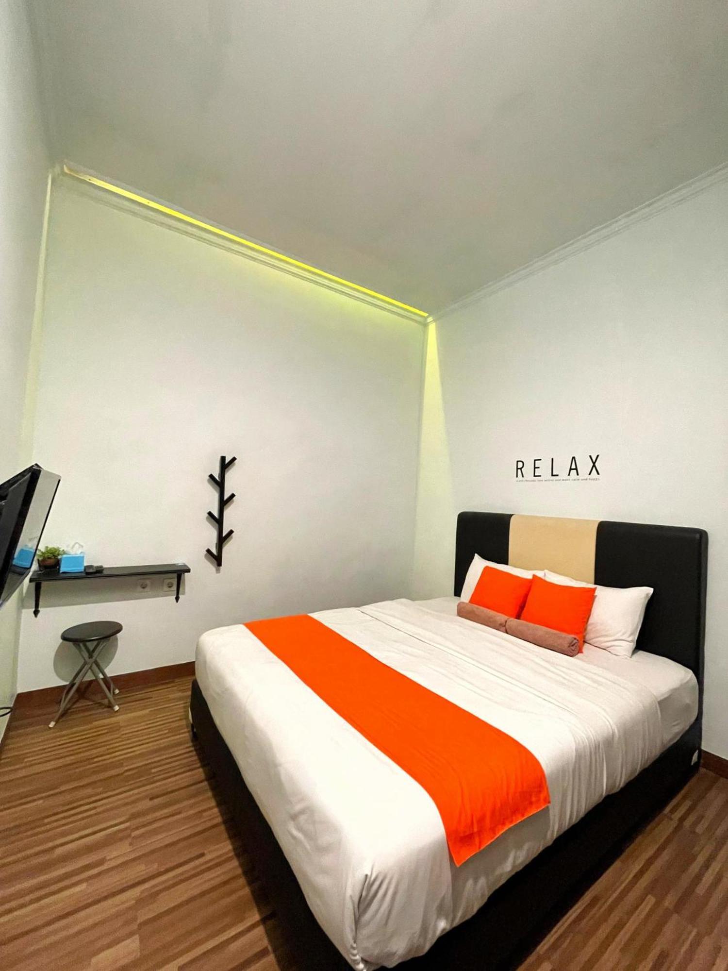 Room Ijen Hostel Banyuwangi  Exterior photo